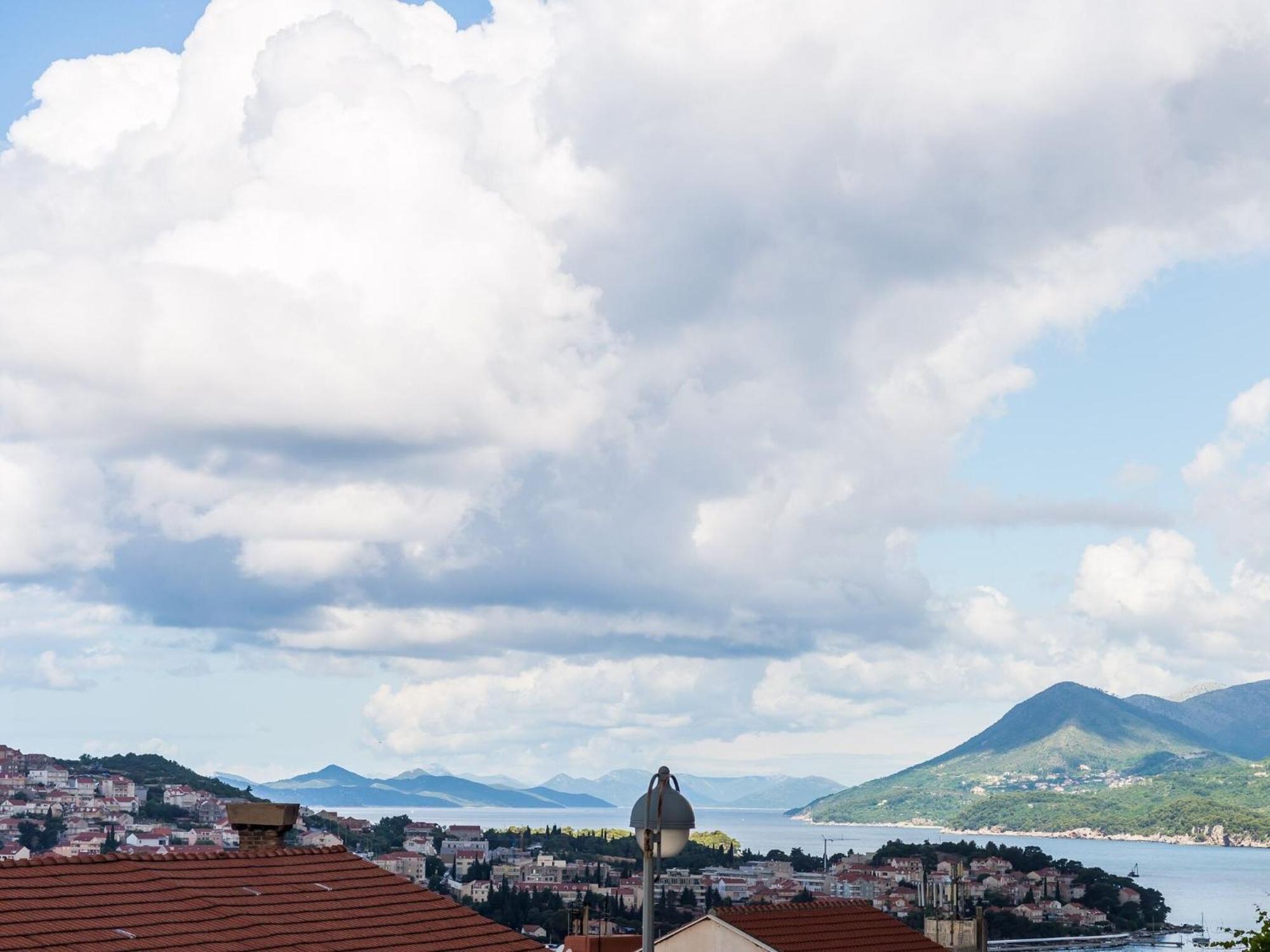 Miracle Apartments - Studio Apartment With Terrace And City View Dubrovnik Exterior photo